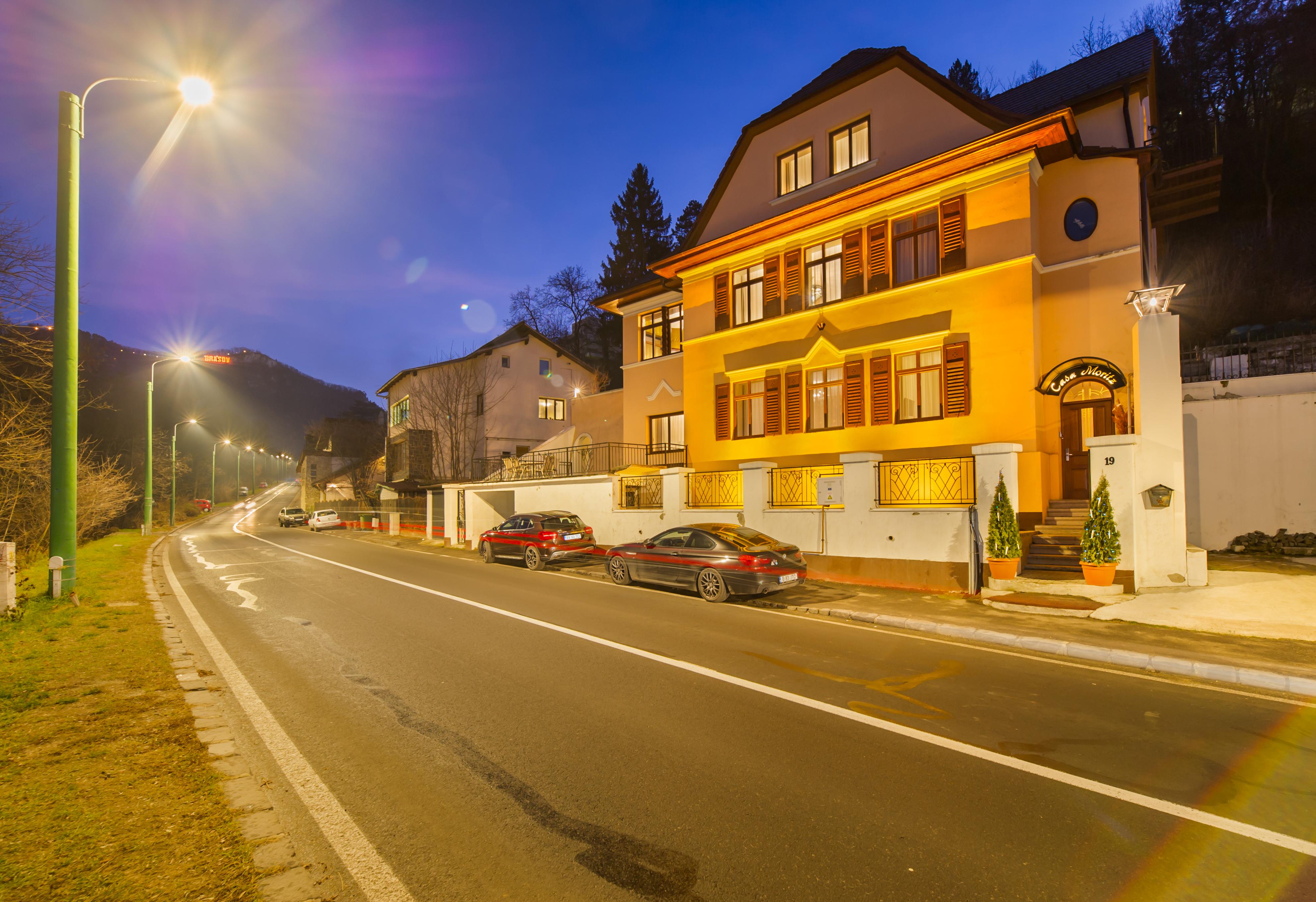 Отель Casa Moritz Брашов Экстерьер фото