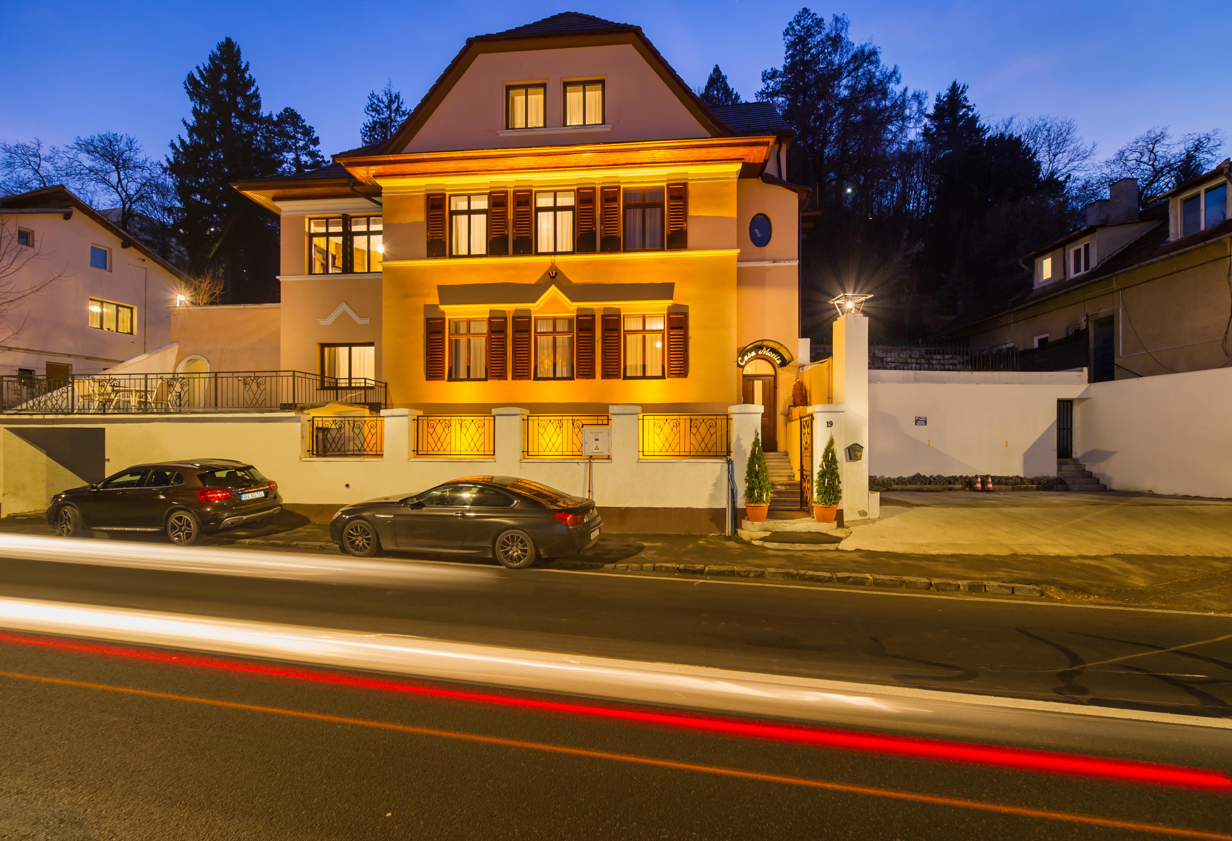 Отель Casa Moritz Брашов Экстерьер фото
